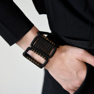 bracelet-ruban-olgajeanne-sophie-baillet-métal-noir-ruban