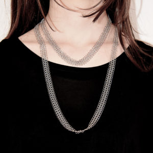 Collier 120 Pascale Lion bijoux contemporrains maille galerie boutique ouvrage aix en provence
