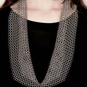 Collier T1 Pascale Lion bijoux contemporrains maille galerie boutique ouvrage aix en provence