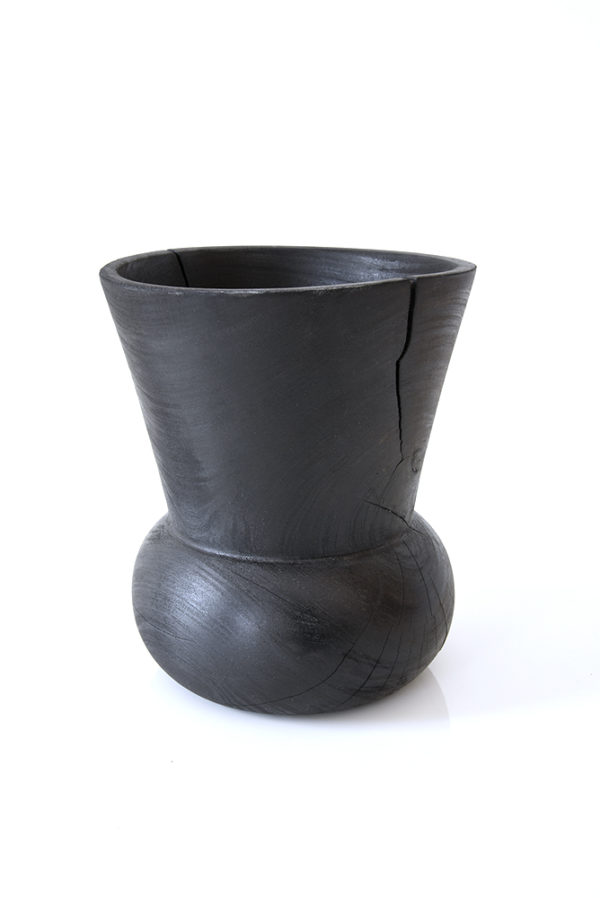 Vase boule Bois brûlé Sébastien Krier wabisabi galerie boutique ouvrage aix en provence