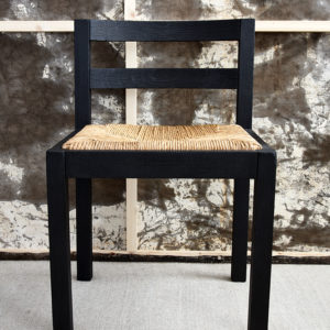 Chaise assise paille esprit japonais Bois brûlé Sébastien Krier wabisabi galerie boutique ouvrage aix en provence