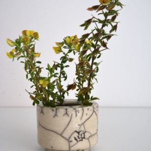 Cecile daladier vase pique fleurs